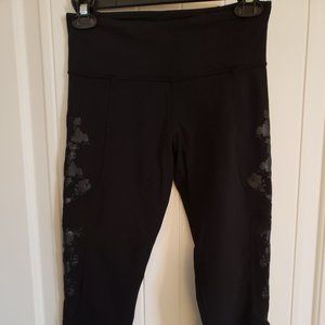 Lululemon Hold Me Close Crop